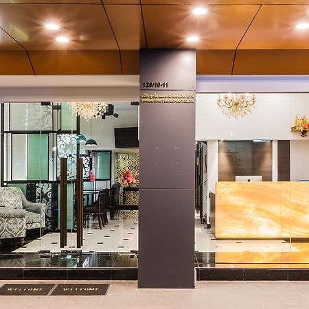 The Fah Silom Hotel Banguecoque Exterior foto