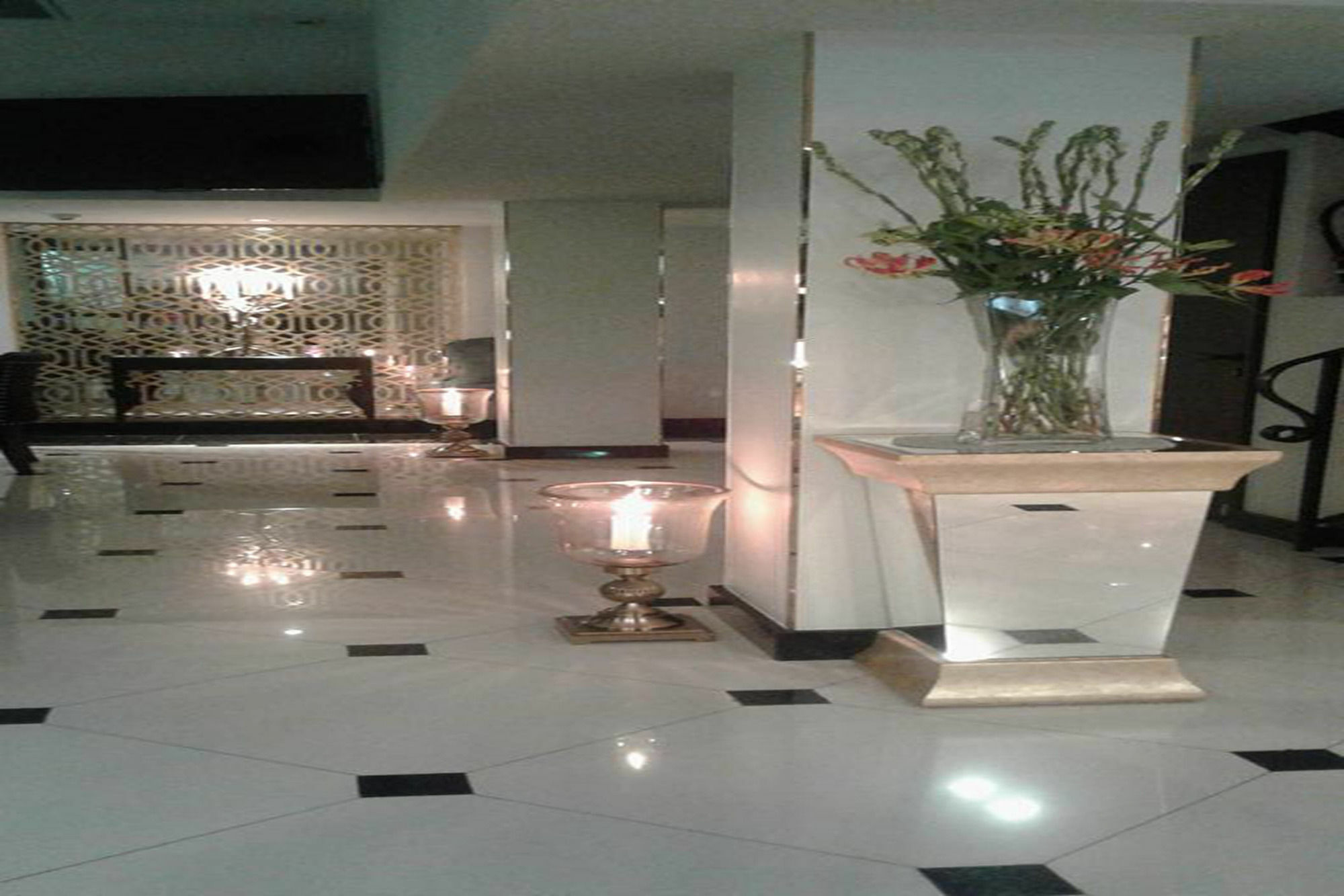 The Fah Silom Hotel Banguecoque Exterior foto